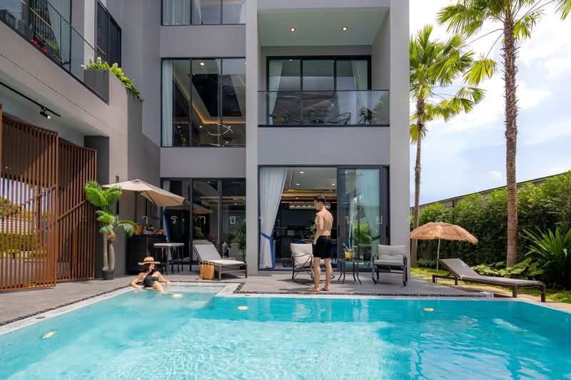 3-story luxury villa in Pattaya, Chon Buri (Pattaya), ทุ่งกลม ตาลหมัน, Nong Pru, Bang Lamung (Pattaya), Chon Buri (Pattaya), 5 Bedrooms, 652 sqm, Villa For Sale, by Tharathorn Yuenyong, 500331720 - DDproperty.com
