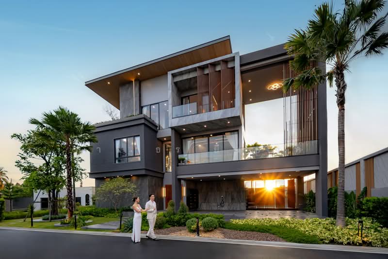 3-story luxury villa in Pattaya, Chon Buri (Pattaya), ทุ่งกลม ตาลหมัน, Nong Pru, Bang Lamung (Pattaya), Chon Buri (Pattaya), 5 Bedrooms, 652 sqm, Villa For Sale, by Tharathorn Yuenyong, 500331720 - DDproperty.com