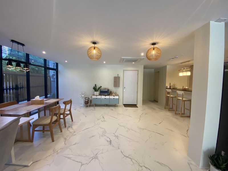 อาคารให้เช่า พร้อมพงษ์ สุขุมวิท : Building for rent, Phrom Phong, Sukhumvit, Bangkok, Khlong Tan Nua, Watthana, Bangkok, , 480 sqm, Shophouse For Rent, by TOAH T., 500331730 - DDproperty.com