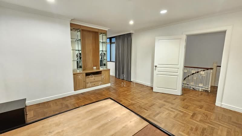 Baan Sawasdee, Bangkok, 42-1 Soi Sukhumvit 31, Khlongtoei Nua, Watthana, Bangkok, 3 Bedrooms, 278 sqm, Condo For Rent, by BANGKOK PROPERTY AGENTS, 500331735 - DDproperty.com
