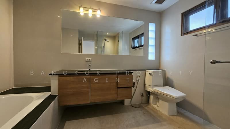 Baan Sawasdee, Bangkok, 42-1 Soi Sukhumvit 31, Khlongtoei Nua, Watthana, Bangkok, 3 Bedrooms, 278 sqm, Condo For Rent, by BANGKOK PROPERTY AGENTS, 500331735 - DDproperty.com