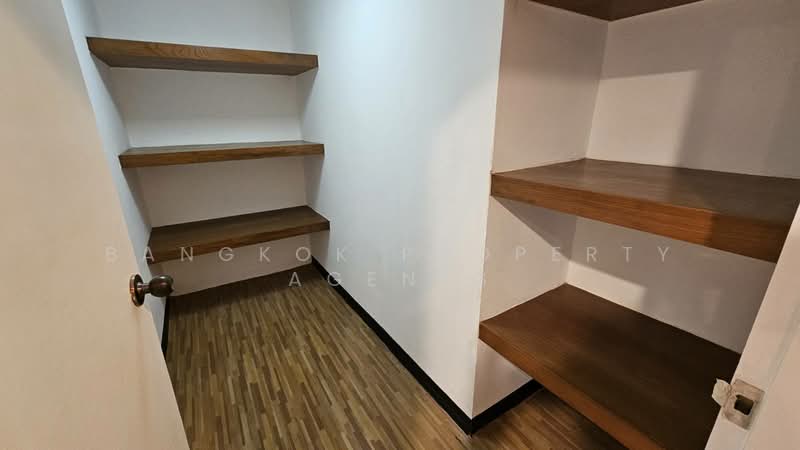 Baan Sawasdee, Bangkok, 42-1 Soi Sukhumvit 31, Khlongtoei Nua, Watthana, Bangkok, 3 Bedrooms, 278 sqm, Condo For Rent, by BANGKOK PROPERTY AGENTS, 500331735 - DDproperty.com