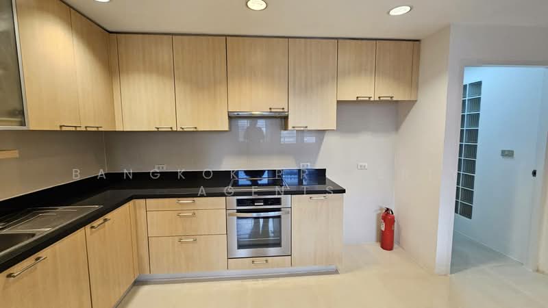Baan Sawasdee, Bangkok, 42-1 Soi Sukhumvit 31, Khlongtoei Nua, Watthana, Bangkok, 3 Bedrooms, 278 sqm, Condo For Rent, by BANGKOK PROPERTY AGENTS, 500331735 - DDproperty.com