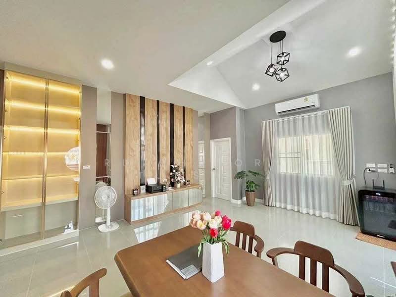 บ้านให้เช่า – ใกล้โรงเรียนคริสเตียนเยอรมันเชียงใหม่ เพียง 5 นาที ค่าเช่า 18,000 บาท /เดือน No.15H865, Chiang Mai, Tha Wang Tal, Saraphi, Chiang Mai, 3 Bedrooms, 110 sqm, Single Detached House For Rent, by Rutchaporn Tunsiri, 500331744 - DDproperty.com