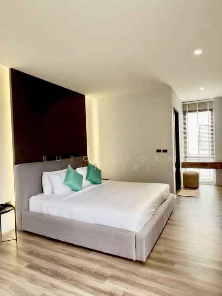 Pool Villa ให้เช่า - ใกล้เจ็ดยอดพลาซ่า เพียง 10 นาที ค่าเช่า 190,000 บาท/เดือน รหัสทรัพย์ : No.2P004, Chiang Mai, Chang Phuak, Muang Chiang Mai, Chiang Mai, 4 Bedrooms, 200 sqm, Single Detached House For Rent, by Rutchaporn Tunsiri, 500331765 - DDproperty.com