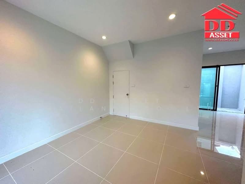 V Compound Bangna-Srinakarin, Samut Prakan, Bang Kaeo, Bang Plee, Samut Prakan, 2 Bedrooms, 24 sqm, Single Detached House For Rent, by DD Asset (Thailand) Co.,Ltd, 500331787 - DDproperty.com