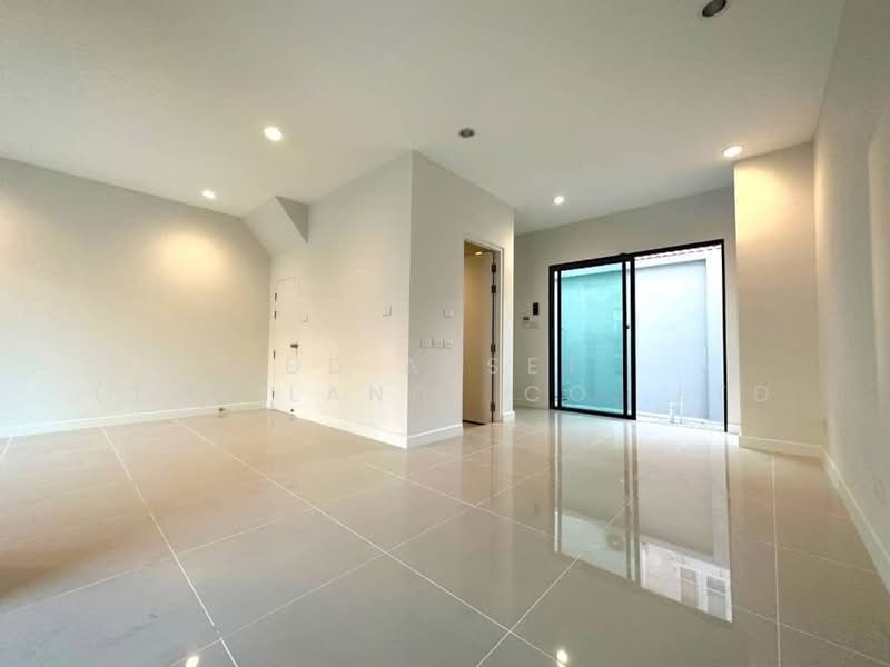 V Compound Bangna-Srinakarin : วี คอมพาวด์ บางนา-ศรีนครินทร์, สมุทรปราการ, บางแก้ว, บางพลี, สมุทรปราการ, 24 ตร.ม., บ้านเดี่ยว ให้เช่า, โดย DD Asset (Thailand) Co.,Ltd, 500331787 - DDproperty.com