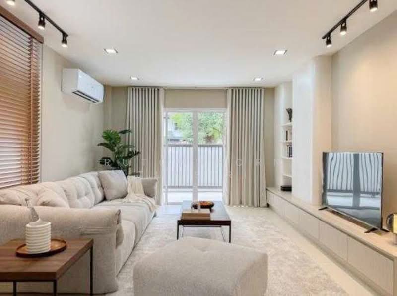 บ้านสวยในโครงการ ให้เช่า – โซนสันผักหวาน / หางดง ค่าเช่า 35,000 บาท / เดือน รหัสทรัพย์ : No.9H1006, Chiang Mai, San Phak Wan, Hang Dong, Chiang Mai, 4 Bedrooms, 230 sqm, Single Detached House For Rent, by Rutchaporn Tunsiri, 500331798 - DDproperty.com