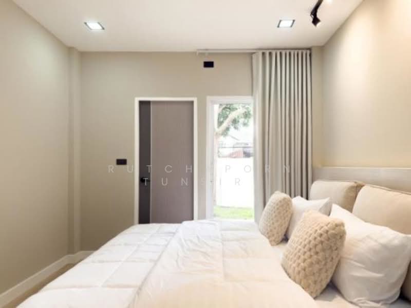 บ้านสวยในโครงการ ให้เช่า – โซนสันผักหวาน / หางดง ค่าเช่า 35,000 บาท / เดือน รหัสทรัพย์ : No.9H1006, Chiang Mai, San Phak Wan, Hang Dong, Chiang Mai, 4 Bedrooms, 230 sqm, Single Detached House For Rent, by Rutchaporn Tunsiri, 500331798 - DDproperty.com