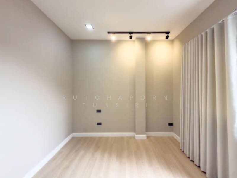 บ้านสวยในโครงการ ให้เช่า – โซนสันผักหวาน / หางดง ค่าเช่า 35,000 บาท / เดือน รหัสทรัพย์ : No.9H1006, Chiang Mai, San Phak Wan, Hang Dong, Chiang Mai, 4 Bedrooms, 230 sqm, Single Detached House For Rent, by Rutchaporn Tunsiri, 500331798 - DDproperty.com