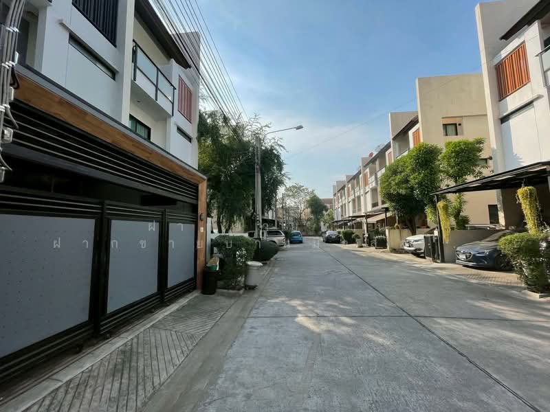 Private Nirvana Life-Ladprao 71, Bangkok, 99 Soi Nakniwas 48 Yak 14, Lat Phrao, Bangkok, 3 Bedrooms, 200 sqm, Townhouse For Sale, by ฝากขายบ้าน ฝากขายบ้านมือสอง ฝากขายอสัง Realty HuB, 500331810 - DDproperty.com