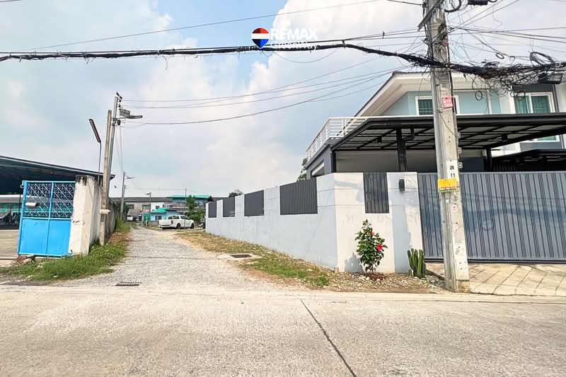 ที่ดิน ถนนเลียบคลองฝั่งเหนือ 20/2 ใกล้เพชรเกษม 81 หนองแขม ถมแล้ว ใกล้หมู่บ้าน Modi Villa 100 ตรว., กรุงเทพ, เลียบคลองฝั่งเหนือ ซ.20/2, หนองแขม, กรุงเทพ, 400 ตร.ม., ที่ดิน ขาย, โดย ปุณยวีร์ ภู่ทอง, 500331811 - ที่ดิน เพชรเกษม หนองแขม สร้างบ้าน 100 วา - DDproperty.com