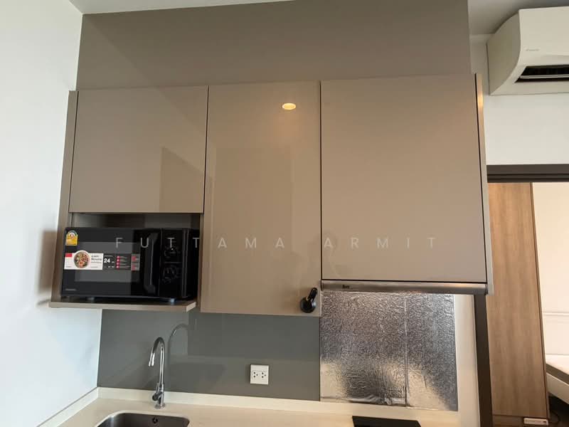 Whizdom Essence, Bangkok, 5 Piyabutr 1 Alley, Bang Chak, Phra Khanong, Bangkok, 1 Bedroom, 34 sqm, Condo For Rent, by Futtama Armit, 500331832 - DDproperty.com
