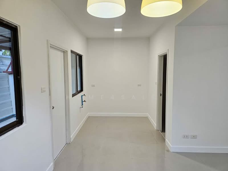 Pruksa Ville 73 Patthanakan, Bangkok, Soi Pattanakarn 38, Suan Luang, Bangkok, 3 Bedrooms, 120 sqm, Townhouse For Sale, by Home4sale, 500331847 - DDproperty.com