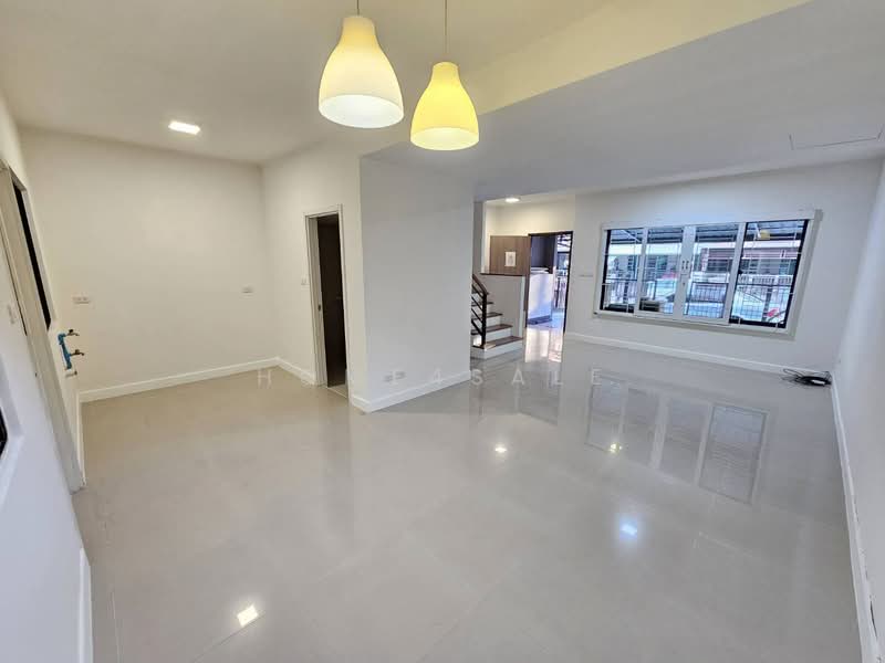Pruksa Ville 73 Patthanakan, Bangkok, Soi Pattanakarn 38, Suan Luang, Bangkok, 3 Bedrooms, 120 sqm, Townhouse For Sale, by Home4sale, 500331847 - DDproperty.com