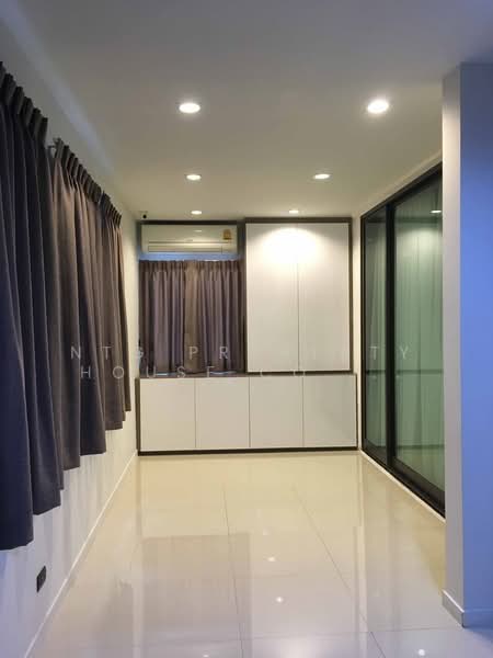 Private Nirvana Residence North-East, Bangkok, Soi Yothin Phatthana 11 Yak 7, Khlong Chan, Bang Kapi, Bangkok, 3 Bedrooms, 340 sqm, Single Detached House For Sale, by NTG Property House Co.,Ltd., 500331853 - DDproperty.com