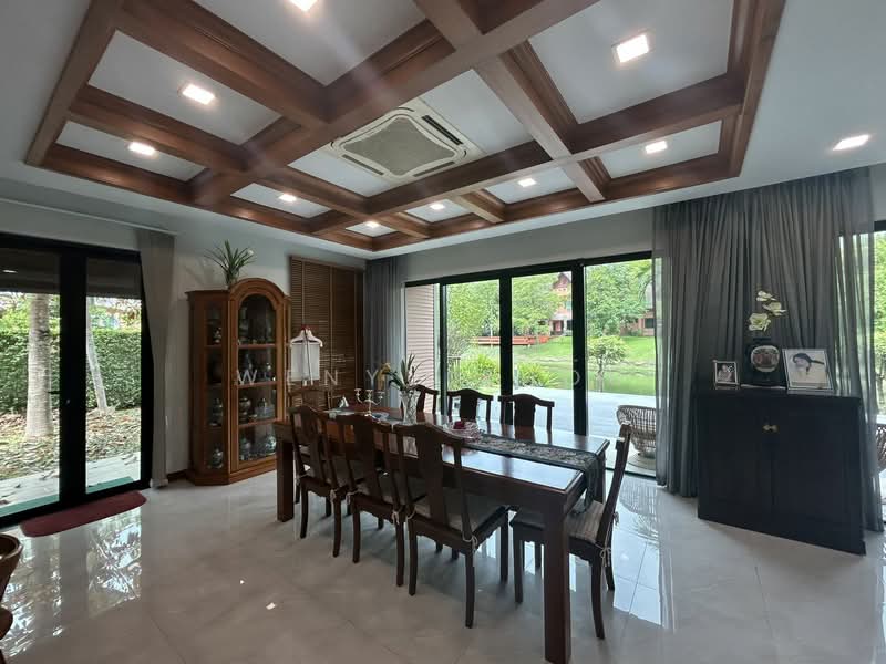 Luxury villa with private pool and garden in Wang Tan Village, Hang Dong, Chiang Mai, San Phak Wan, Hang Dong, Chiang Mai, 3 Bedrooms, 400 sqm, Villa For Sale, by Wenyu Zhou, 500331864 - DDproperty.com