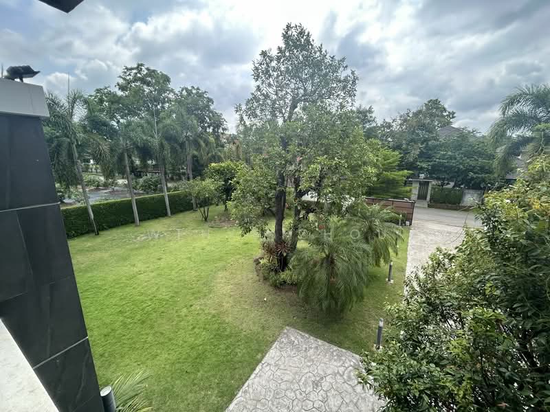 Luxury villa with private pool and garden in Wang Tan Village, Hang Dong, Chiang Mai, San Phak Wan, Hang Dong, Chiang Mai, 3 Bedrooms, 400 sqm, Villa For Sale, by Wenyu Zhou, 500331864 - DDproperty.com