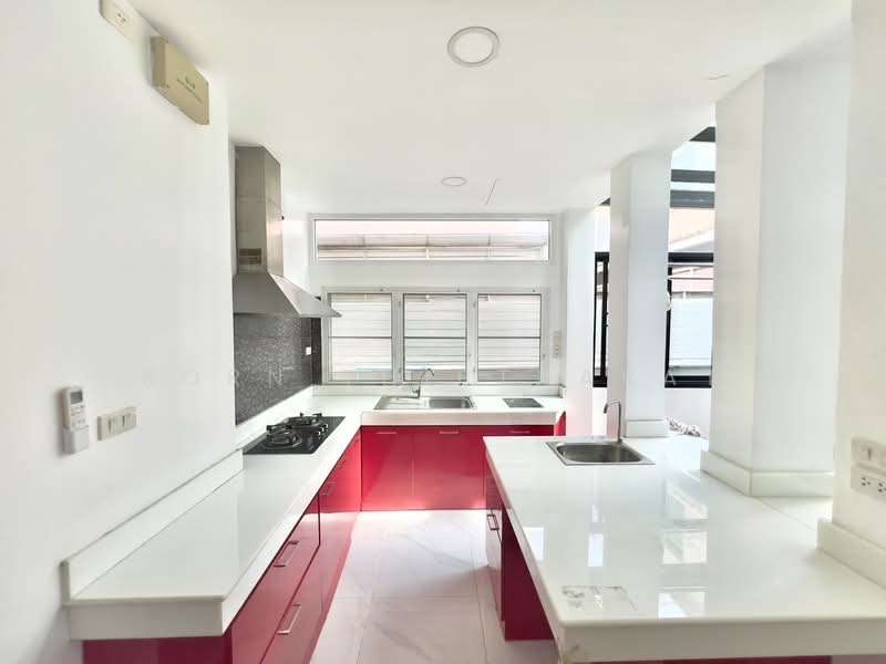 Manthana Wongwaen-Theparak, Samut Prakan, Thepharak Road, Bangphli Yai, Bang Plee, Samut Prakan, 4 Bedrooms, 240 sqm, Single Detached House For Sale, by Korn Thiptharat, 500331878 - DDproperty.com