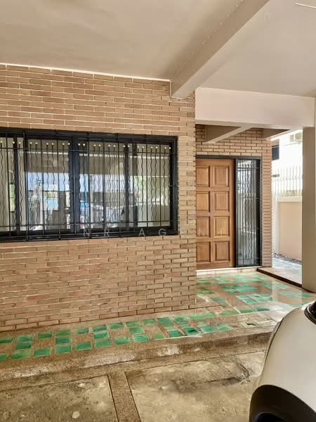 4-story Home office Sukhumvit 4, Khlong Toei, Bangkok, Khlong Toei, Bangkok, 8 Bedrooms, 500 sqm, Townhouse For Rent, by NR AGENT, 500331890 - DDproperty.com