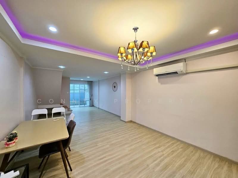 Two adjoining townhouses, Ladprao Wanghin 82, Bangkok, , Lat Phrao, Bangkok, 4 Bedrooms, 200 sqm, Townhouse For Sale, by Connex Property, 500331959 - DDproperty.com