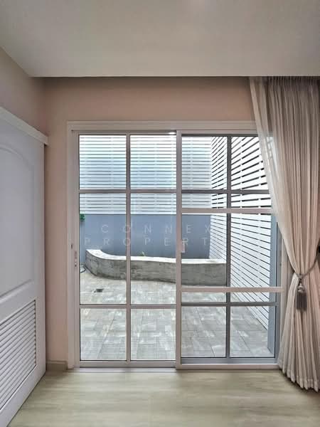 Two adjoining townhouses, Ladprao Wanghin 82, Bangkok, , Lat Phrao, Bangkok, 4 Bedrooms, 200 sqm, Townhouse For Sale, by Connex Property, 500331959 - DDproperty.com