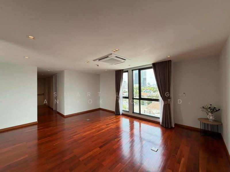 Yensabaidee Residence Paholyothin 11, Bangkok, Samsen Nai, Phaya Thai, Bangkok, 8 Bedrooms, 1,200 sqm, Townhouse For Sale, by Smart Living Bangkok Co.,Ltd., 500332027 - DDproperty.com