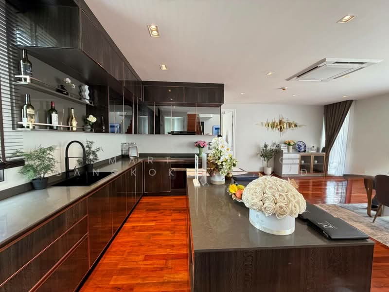 Yensabaidee Residence Paholyothin 11, Bangkok, Samsen Nai, Phaya Thai, Bangkok, 8 Bedrooms, 1,200 sqm, Townhouse For Sale, by Smart Living Bangkok Co.,Ltd., 500332027 - DDproperty.com