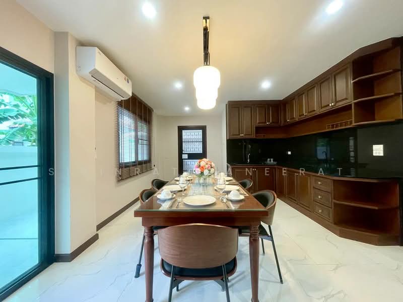 For rent: Newly renovated house near Ruamchok, NIS International School, Tonkla School, and Central, Chiang Mai, San Phi Sua, Muang Chiang Mai, Chiang Mai, 4 Bedrooms, 230 sqm, Single Detached House For Rent, by Sirinrat Maneerat, 500332031 - DDproperty.com