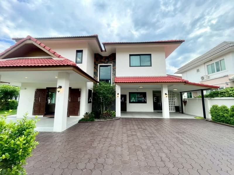 For rent: Newly renovated house near Ruamchok, NIS International School, Tonkla School, and Central, Chiang Mai, San Phi Sua, Muang Chiang Mai, Chiang Mai, 4 Bedrooms, 230 sqm, Single Detached House For Rent, by Sirinrat Maneerat, 500332031 - DDproperty.com