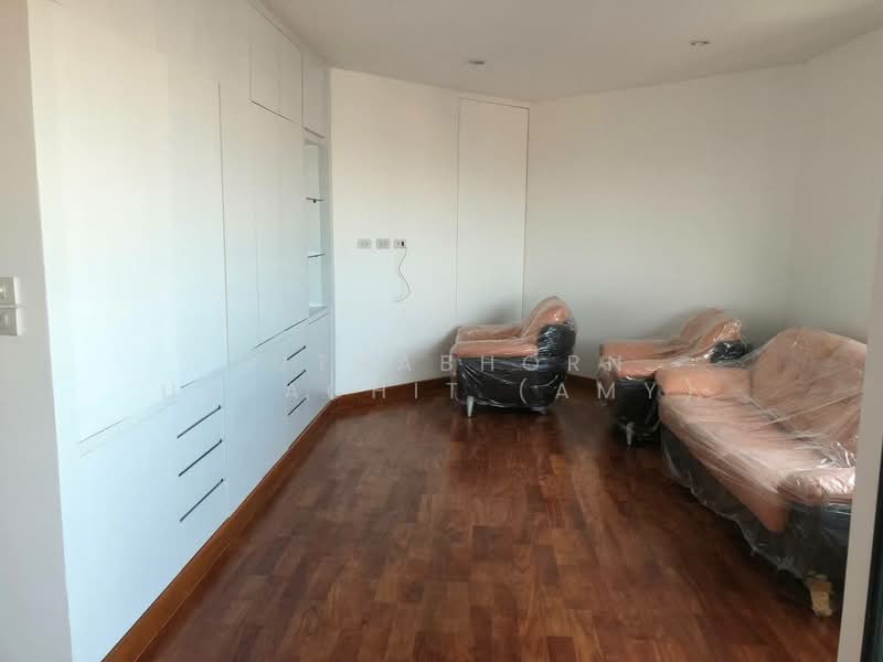 Sathorn Gardens, Bangkok, 39 South Sathorn Road, Thung Maha Mek, Sathon, Bangkok, 3 Bedrooms, 200 sqm, Condo For Rent, by Juthabhorn Uppachit (Amy), 500332078 - DDproperty.com