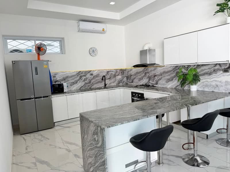 6 Bed Modern Private Pool Villa for Rent @ 200k in Pratumnak Hill with Rooftop Terrace, Chon Buri (Pattaya), Thappraya 10 Alley, Bang Lamung, Bang Lamung (Pattaya), Chon Buri (Pattaya), 6 Bedrooms, 585 sqm, Villa For Rent, by Siwas Thepphabut, 500332081 - DDproperty.com