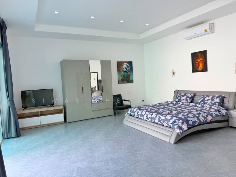 6 Bed Modern Private Pool Villa for Rent @ 200k in Pratumnak Hill with Rooftop Terrace, Chon Buri (Pattaya), Thappraya 10 Alley, Bang Lamung, Bang Lamung (Pattaya), Chon Buri (Pattaya), 6 Bedrooms, 585 sqm, Villa For Rent, by Siwas Thepphabut, 500332081 - DDproperty.com
