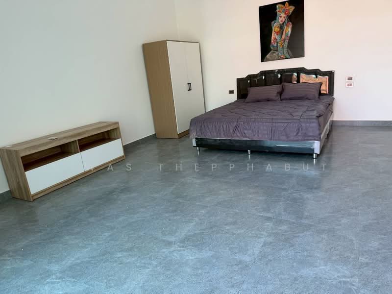 6 Bed Modern Private Pool Villa for Rent @ 200k in Pratumnak Hill with Rooftop Terrace, Chon Buri (Pattaya), Thappraya 10 Alley, Bang Lamung, Bang Lamung (Pattaya), Chon Buri (Pattaya), 6 Bedrooms, 585 sqm, Villa For Rent, by Siwas Thepphabut, 500332081 - DDproperty.com