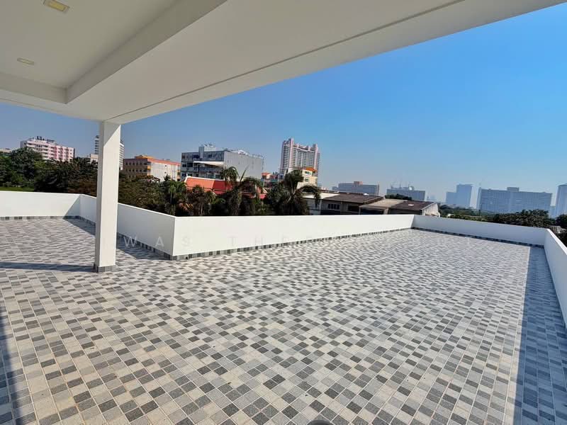 6 Bed Modern Private Pool Villa for Rent @ 200k in Pratumnak Hill with Rooftop Terrace, Chon Buri (Pattaya), Thappraya 10 Alley, Bang Lamung, Bang Lamung (Pattaya), Chon Buri (Pattaya), 6 Bedrooms, 585 sqm, Villa For Rent, by Siwas Thepphabut, 500332081 - DDproperty.com