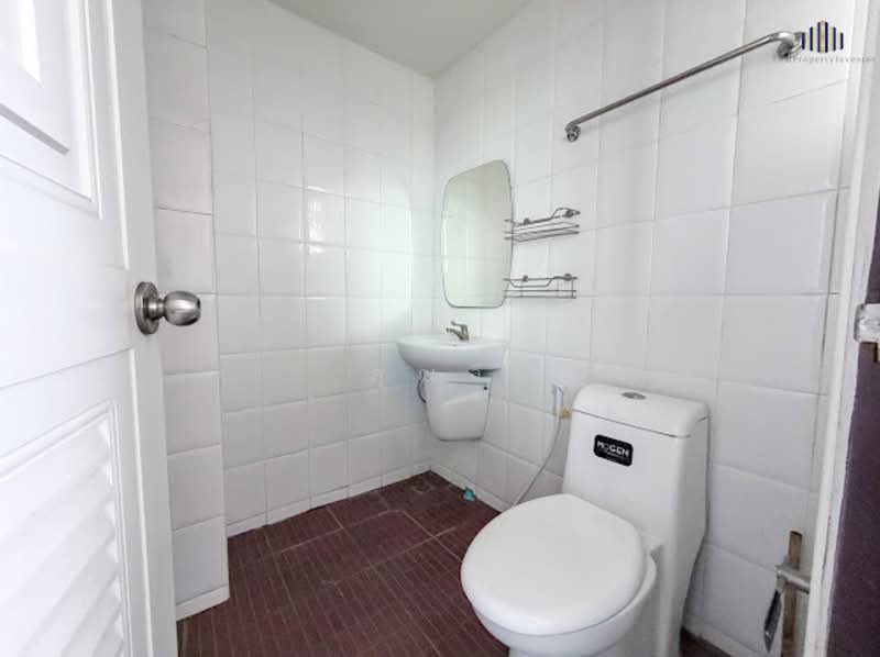 5-storey apartment building for sale with 37 rooms on 319 sq.wah, located in Soi Nawamin 143, Bangkok, นวมินทร์ 143, Nuan Chan, Bueng Kum, Bangkok, , 1,100 sqm, Shophouse For Sale, by คุณลี, 500332094 - DDproperty.com