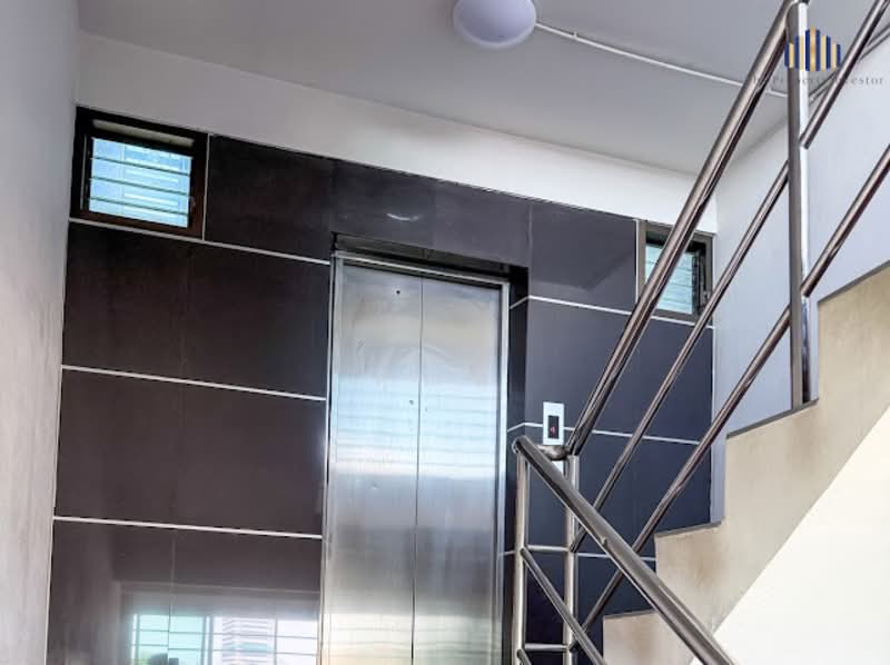 5-storey apartment building for sale with 37 rooms on 319 sq.wah, located in Soi Nawamin 143, Bangkok, นวมินทร์ 143, Nuan Chan, Bueng Kum, Bangkok, , 1,100 sqm, Shophouse For Sale, by คุณลี, 500332094 - DDproperty.com