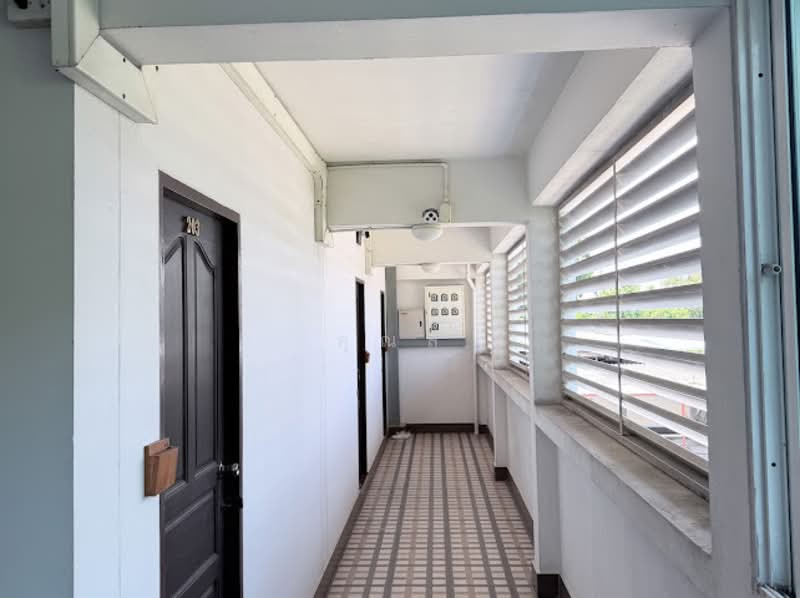 5-storey apartment building for sale with 37 rooms on 319 sq.wah, located in Soi Nawamin 143, Bangkok, นวมินทร์ 143, Nuan Chan, Bueng Kum, Bangkok, , 1,100 sqm, Shophouse For Sale, by คุณลี, 500332094 - DDproperty.com
