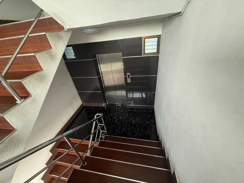 5-storey apartment building for sale with 37 rooms on 319 sq.wah, located in Soi Nawamin 143, Bangkok, นวมินทร์ 143, Nuan Chan, Bueng Kum, Bangkok, , 1,100 sqm, Shophouse For Sale, by คุณลี, 500332094 - DDproperty.com