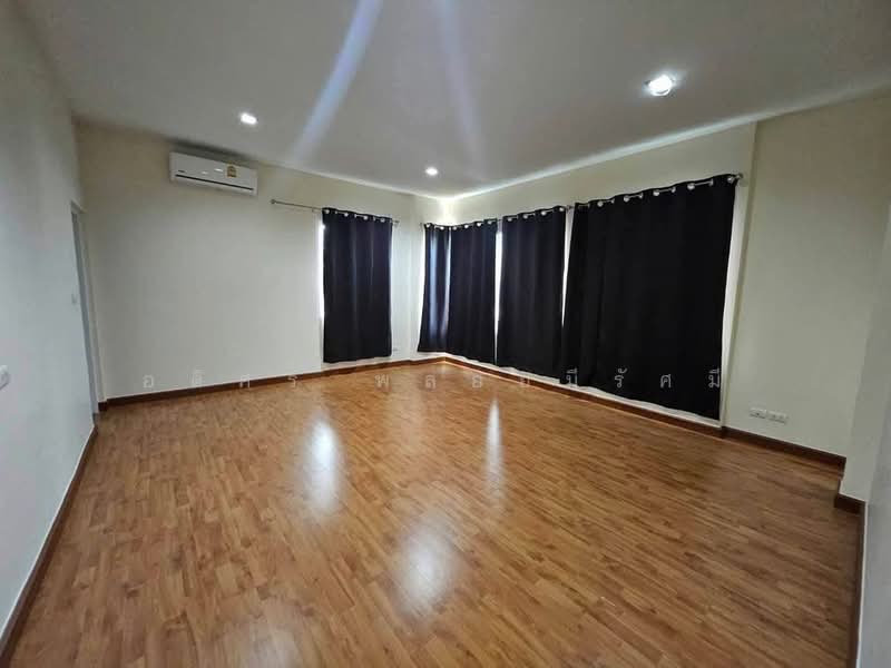 Laddarom Chaiyaphruk-Chaengwattana, Nonthaburi, Chaiyapruek Road, Khlong Phra Udom, Pak Kret, Nonthaburi, 4 Bedrooms, 240 sqm, Single Detached House For Rent, by Adisorn Ploymeerassamee, 500332117 - DDproperty.com