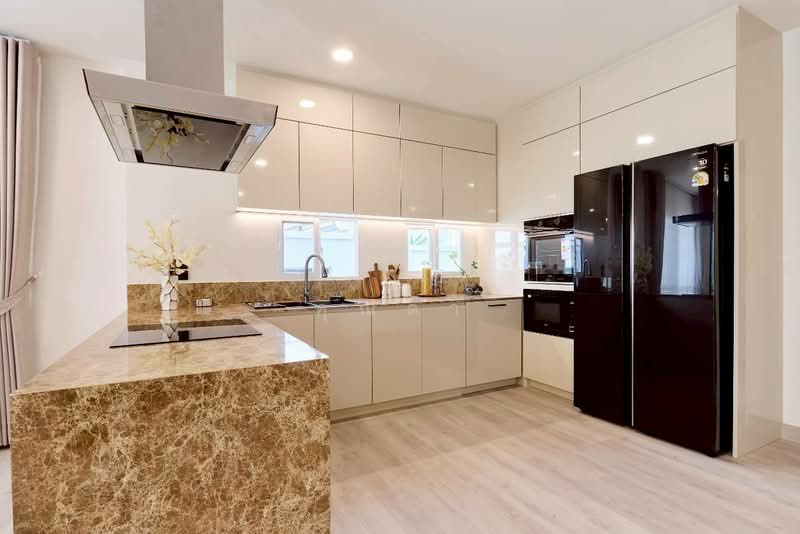 Pool Villa in Serene Lake Land&House Chiang Mai, Chiang Mai, Mae Hia, Muang Chiang Mai, Chiang Mai, 4 Bedrooms, 365 sqm, Villa For Sale, by คุณดา, 500332176 - DDproperty.com