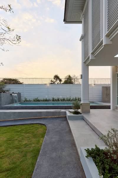 Pool Villa in Serene Lake Land&House Chiang Mai, Chiang Mai, Mae Hia, Muang Chiang Mai, Chiang Mai, 4 Bedrooms, 365 sqm, Villa For Sale, by คุณดา, 500332176 - DDproperty.com