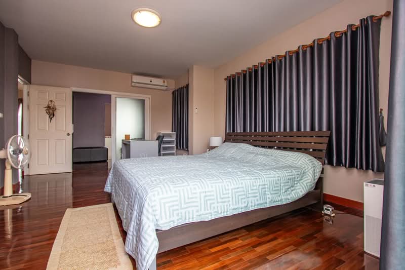 Spacious House in San Kamphaeng, Chiang Mai, San Kamphaeng, Chiang Mai, 5 Bedrooms, 270 sqm, Single Detached House For Sale, by คุณ รุ่งทิพย์, 500332182 - DDproperty.com