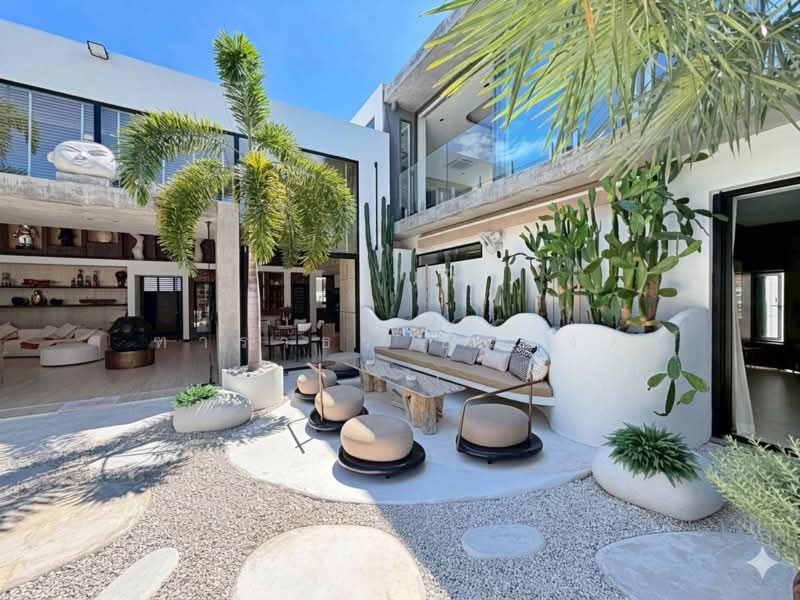 Luxury Villa with Chic Decor on Pratumnak Hill, Pattaya, Chon Buri (Pattaya), พระตำหนัก 5, Nong Pru, Bang Lamung (Pattaya), Chon Buri (Pattaya), 4 Bedrooms, 435 sqm, Villa For Sale, by Tharathorn Yuenyong, 500332205 - DDproperty.com