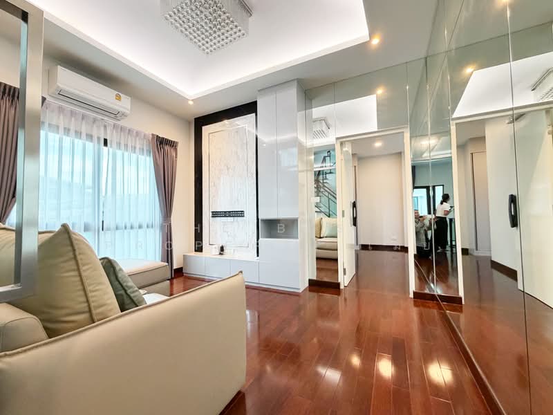 The City Ekkamai-Ladprao, Bangkok, Pradit Manutham Road, Phlapphla, Wang Thonglang, Bangkok, 4 Bedrooms, 337 sqm, Single Detached House For Sale, by The Best Property เมย์, 500332258 - DDproperty.com