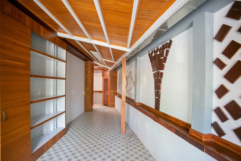 Teak House Near Sutthisan, Bangkok, Samsen Nok, Huai Khwang, Bangkok, 3 Bedrooms, 350 sqm, Single Detached House For Rent, by Janyanan (Pang), 500332275 - DDproperty.com
