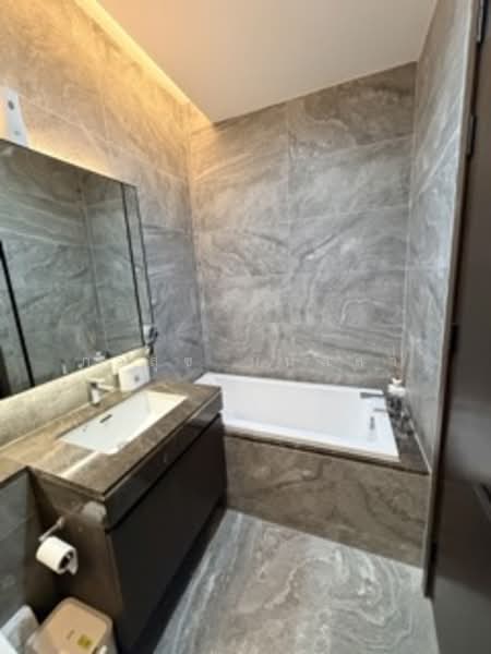 The Esse Sukhumvit 36, Bangkok, Soi Sukhumvit 36, Sukhumvit Road, Phra Kanong, Khlong Toei, Bangkok, 1 Bedroom, 43 sqm, Condo For Rent, by Pasook Manutsa, 500332291 - DDproperty.com