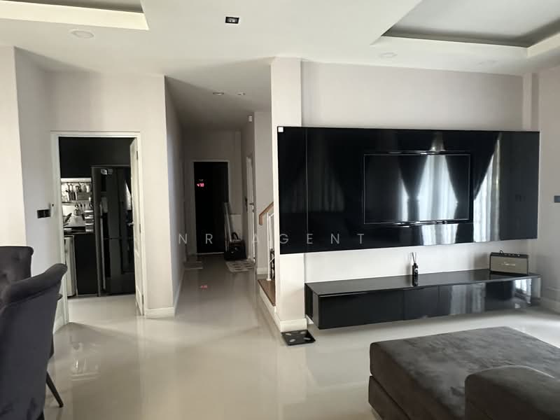 Centro Rama 9-Motorway, Bangkok, Rural Development 3 Road, Khlong Song Ton Nun, Lat Krabang, Bangkok, 4 Bedrooms, 190 sqm, Single Detached House For Sale, by NR AGENT, 500332349 - DDproperty.com