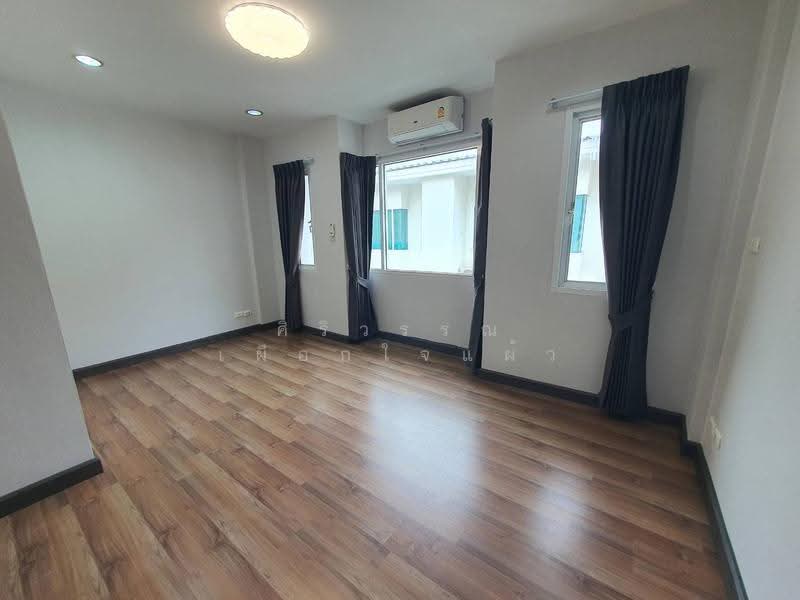 Premium Place Ramintra 14 : พรีเมี่ยม เพลส รามอินทรา 14, กรุงเทพ, ถนนรามอินทรา, ท่าแร้ง, บางเขน, กรุงเทพ, 136 ตร.ม., ทาวน์เฮ้าส์ ให้เช่า, โดย ศิริวรรณ เผือกใจแผ้ว, 500332352 - DDproperty.com