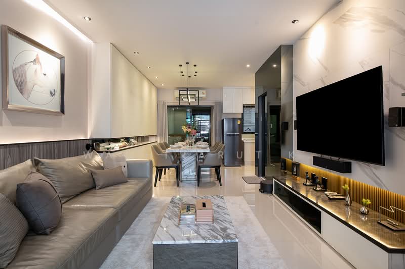 Chokechai 4, Bangkok, Lat Phrao, Bangkok, 3 Bedrooms, 180 sqm, Townhouse For Sale, by Wachirarut K., 500332356 - DDproperty.com